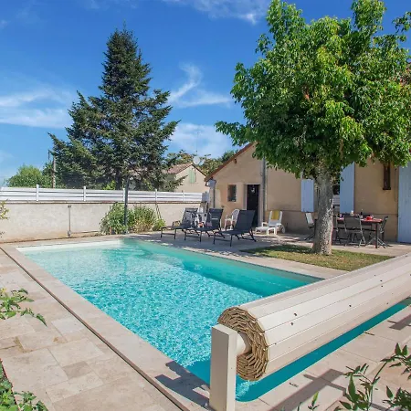 Spacious With Private Pool *